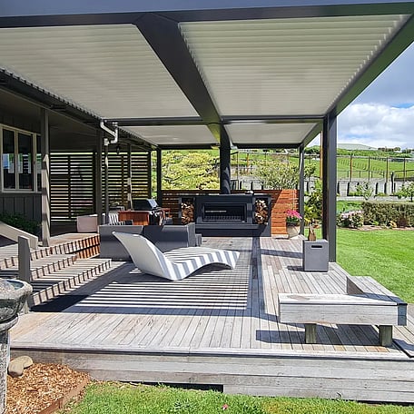 Flat Pacific louvre roof installed by Ultrascape in Rotorua