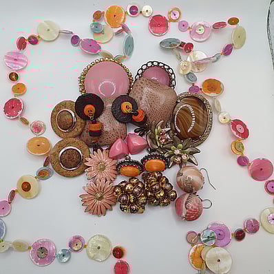 Retro Rummage have a large range of vintage, boho and retro jewellery