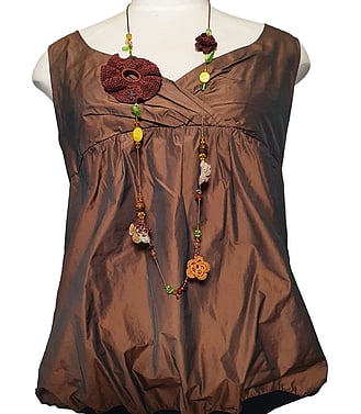 Vintage clothing collection available for online purchase at Retro Rummage.