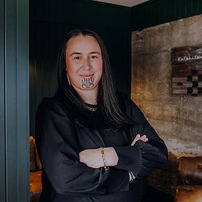 Tarraleigh Teepa - Hēkeretari