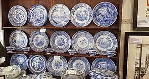 Aly's Antiques Cambridge NZ, Antique Ceramics. Second Hand Collectable Cambridge