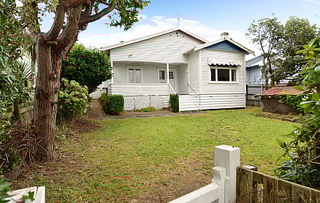 3 Queens Avenue - FranktonDEADLINE SALE - Tuesday 10th March @ 2:00pm