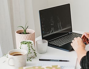 What is a website favicon?