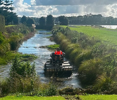DS Trees Truxor clearing a waterway