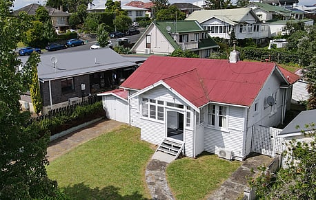 96 Lake Road - FranktonDEADLINE SALE - Tuesday 10th March @ 2:00pm