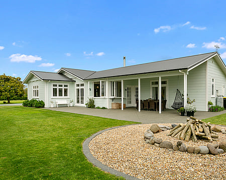 Exterior images of Oakshott Road, renovated home by Whitechurch Construction, Waikato residential builders.