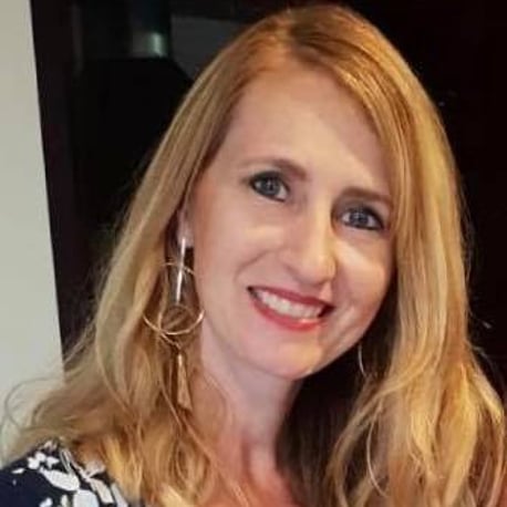 SUZETTE MULLER - Suzette is the Operations and Finance head of Lush Bites. Her flair for decorating and attention to detail come through in each box that she makes. Her top 3 grazing must-haves are: "cheese, honey roasted nuts, and dark chocolate!"