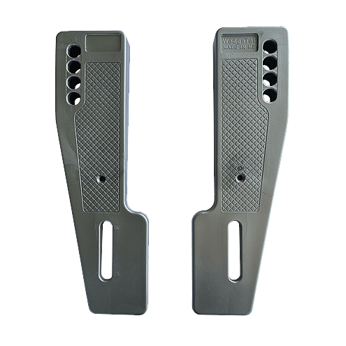 Outboard motor transom wedges