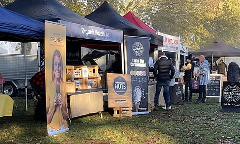 Image of Cambridge Farmer's Market at Victoria Square, Cambridge. Every Saturday. Waikato Farmer's Market. NZ
