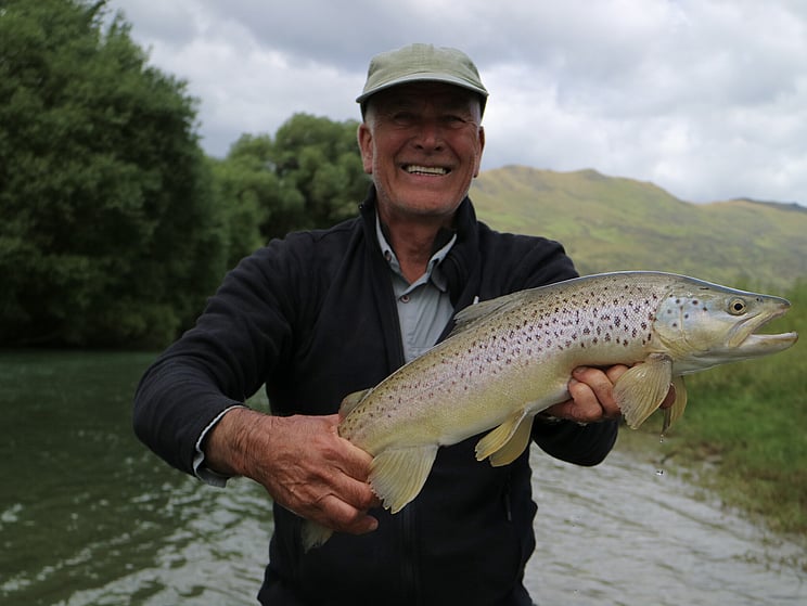 gin clear, fly fishing, NZ, New Zealand flyfishing, wild trout, brown trout, trophy trout. Todd Adolph NZ tourism, travel fluefiske flugfiske back country explore Queenstown, Otago, Southland Fiordland Wanaka
