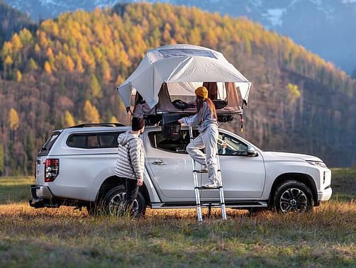 Yakima Skyrise HD Tent Fitted to a Mitsubishi Triton in a Wildlife park