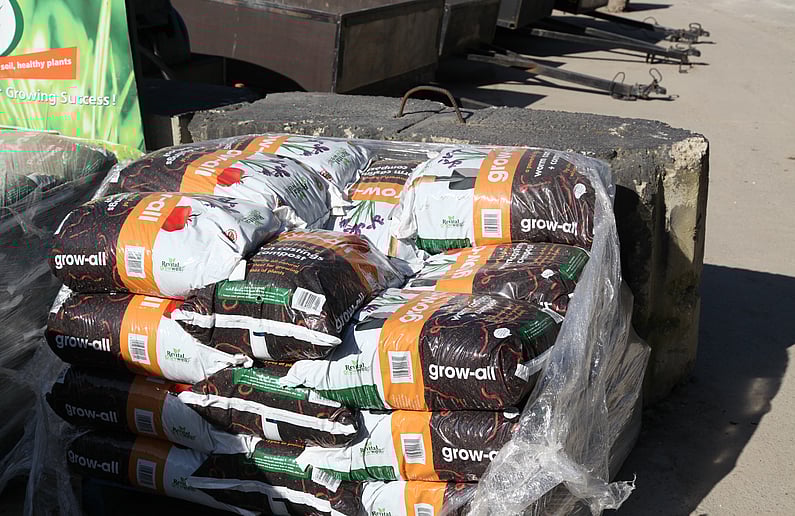 Bagged Compost & Potting Mix Page