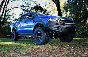 Featuring the new ARB Stealth Bar, 30" Drivetech 4x4 Lightbar, OME Suspension Lift, Flares, Mickey Thompson ATZ P3 Tyres & Dynamic Imitation Bead Lock Wheels