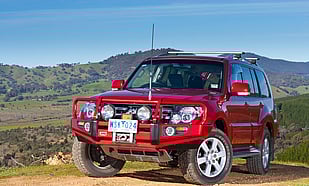 Featuring an ARB Deluxe Bullbar Colourcoded to the vehicle