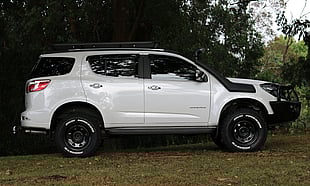 2019 Holden Trailblazer Featuring an ARB Summit Bar, Runva Winch, Safari Snorkel, OME Suspension Lift, RhinoRack Pioneer Platform, Black Steel Wheels & Monsta Mud Tyres