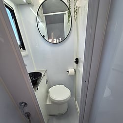 huge bathroom in toy hauler