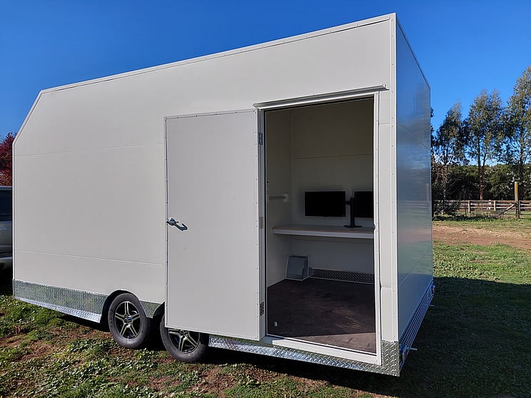 remote working trailer