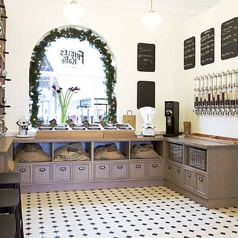 Winckelmans Octagons and Dots Cambridge Tiles