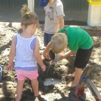 Hawkes bay Sprouts kids fun in sandpit