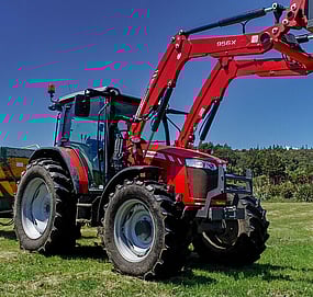 Massey Ferguson 5700