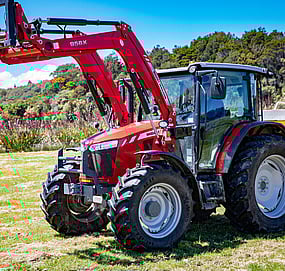 Massey Ferguson 5700