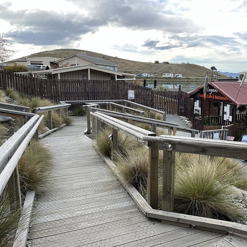 Lake Dunstan in Cromwell with calm water