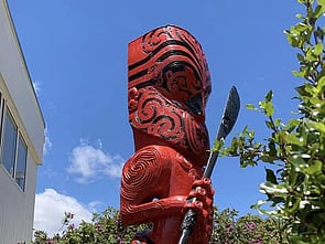 Māori carving restoration paiting