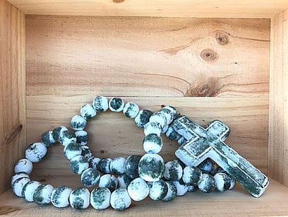 rosary - green - clay