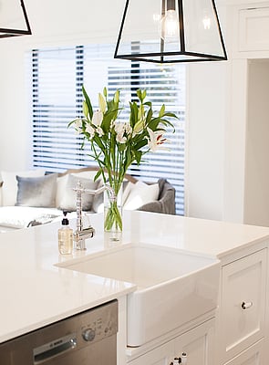 traditional english kitchen sink design