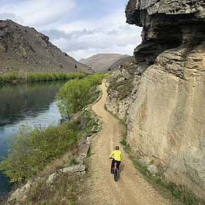 Biking on the Roxburgh Gorge