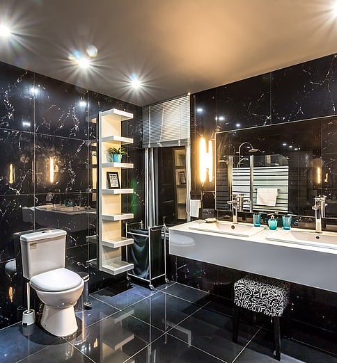 A very shiny bathroom not ideal for sensor technology
