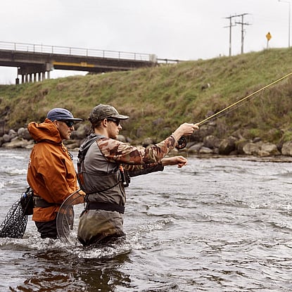 Ollie Bassett Fly Fishing explains how to Euro nymph to client in New Zealand