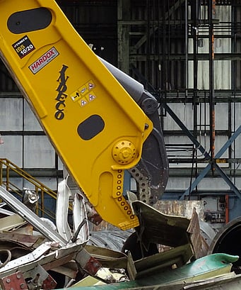 Indeco ISS 10/20 steel shears working on a demolition site