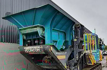 Alt text powerscreen trakpactor 260sr impact crusher for sale