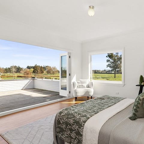 Bright upstairs bedroom