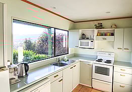Capeview Cottage Kitchen with a view