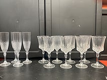 Glasses - plastic - 4 champagne glasses8 wine glasses