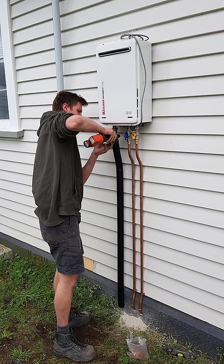 Rinnai Infinity - We supply and install the Rinnai Infinity continuous water heaters. Great if you are running out of hot water or if you don't like wasting money heating water when you are not using it.