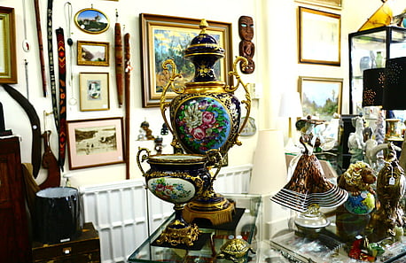 Porcelain, Pottery and Glass (English, European and New Zealand) at Rotorua Antiques and Collectables