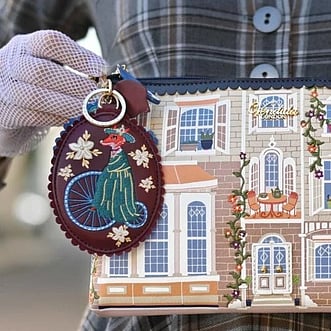 Vendula Victorian Dolls House