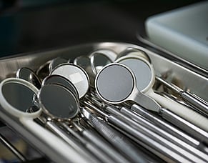 What are the differences between oral health therapists, dental hygienists, dental therapists and dentists?