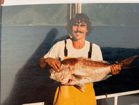 Vaughan Ellis, around the same time in his obligatory &lsquo;big snapper&rsquo; photo