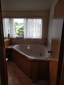 Home Renovation - Bathroom - BEFORE