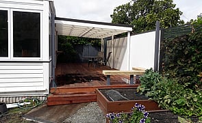 Outdoor Entertaining - Completed deck with pergola, corner seat and fence