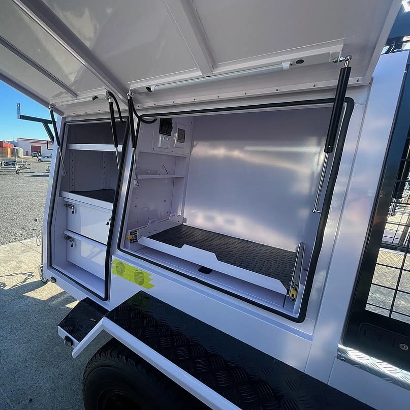 Wide-opening doors and practical layouts give you quick access to the tools you need, without unloading half your trailer.