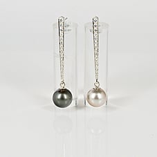 Earrings, Tahitian pearls and diamonds