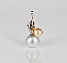 An Australian South Sea pearl pendant