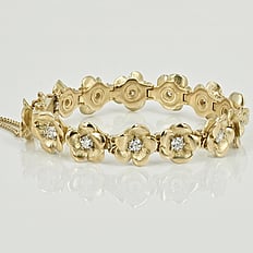 Handmade cameo bracelet set in yellow gold