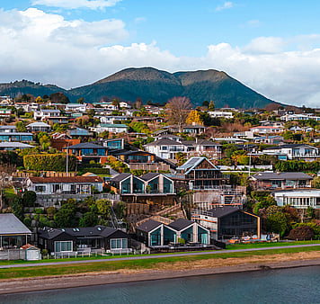 Lakefront Accommodation in Taupo, New Zealand