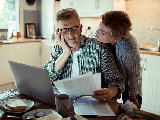 According to the REVIEW OF RETIREMENT INCOME POLICIES, undertaken by the Retirement Commission, 40% of people aged 65 and over have virtually no other income besides NZ Super, and another 20% have only a little more.